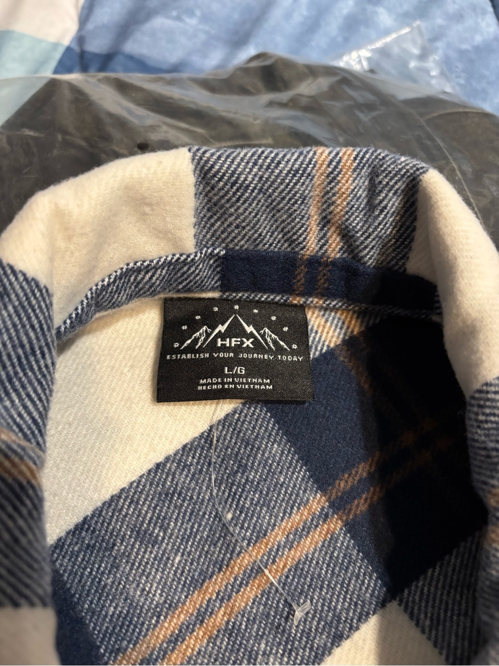 NWT HFX Plaid Button-Front shirt/Jacket in Navy and Cream - Picture 9 of 9